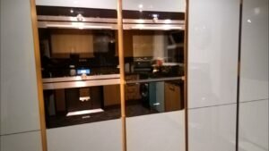 Baking frozen Pizza bought from Iceland store in an expensive Siemens Oven system