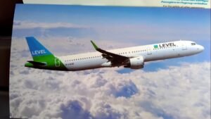 LEVEL airlines Vienna to London Gatwick flight experience