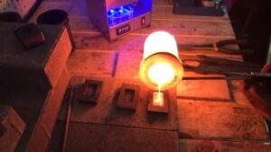 Live Silver Pour Bar 40