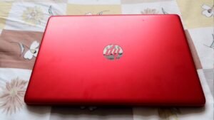 HP 14 ck0521sa 14″ Intel® Core™ i5 Laptop – 256 GB SSD, Red.. quick look..NO B&O Play in this one