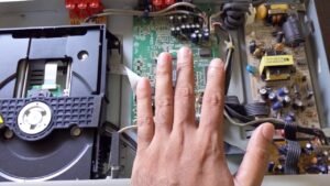 Ancient Philips DVD player not powering up..FIXED Partially!