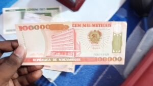 Mocambique 100000 Banknote Giveaway