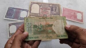 5 Rupees Old Note With Backside Tractor & Old 5 Rupees 5 रूपए के सबसे कीमती ट्रैक्टर वाले नोट !!