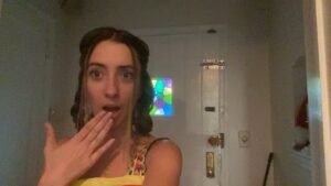 Vlogmas Day? My fan showed up with gifts!