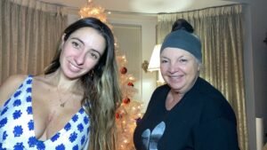 Vlogmas Day 8 Christmas Tree Time