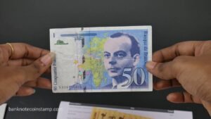 Beautiful Banknotes Packing