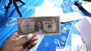 Unboxing USA 1 Dollar Banknote