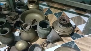 BRASS AND BRONZE SCRAP LOT