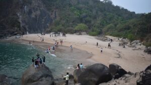 Is Butterfly Beach worth visiting?